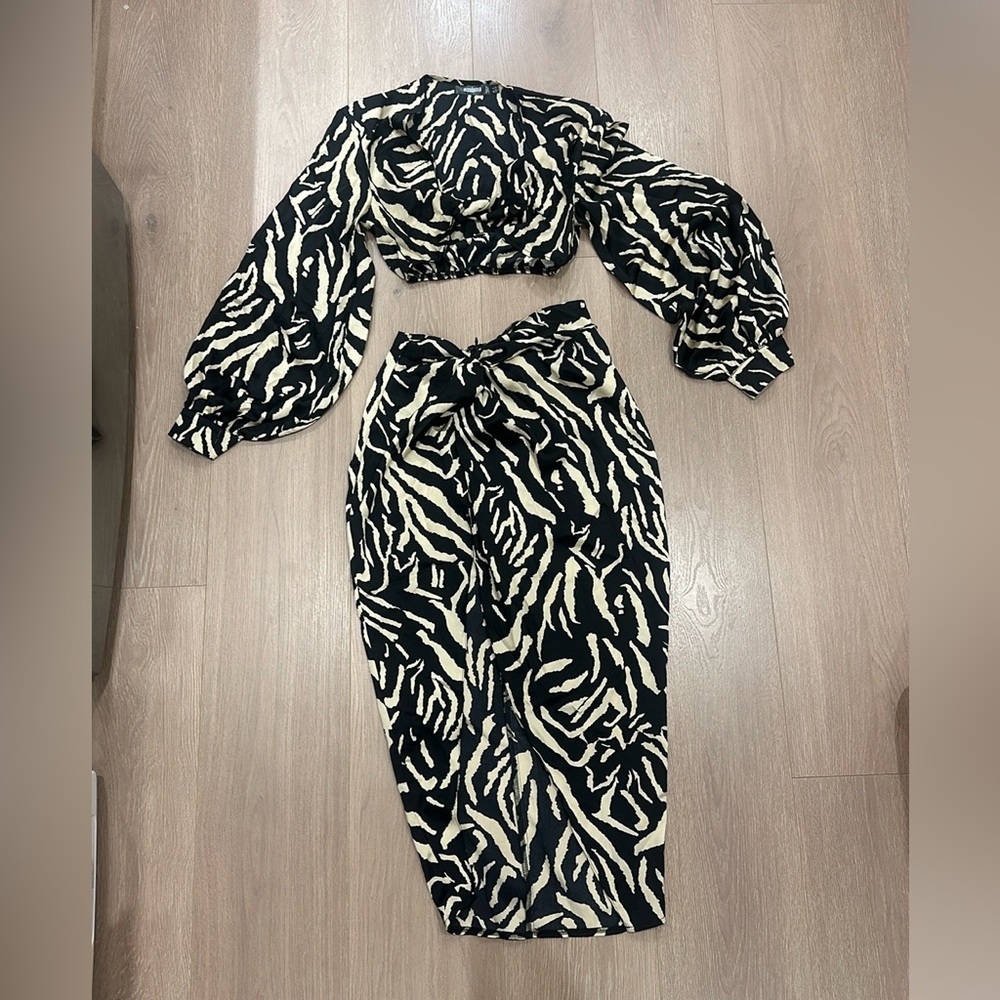 2 piece set